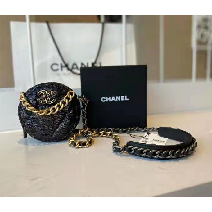 2021 Chanel 19 clutch with chain