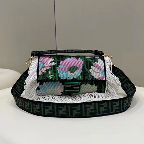2022 Fendi Baguette