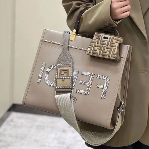 2022 Fendi Sunshine Medium