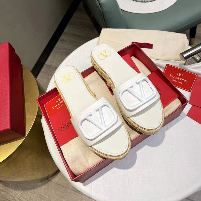 2023 Valentino women shoes