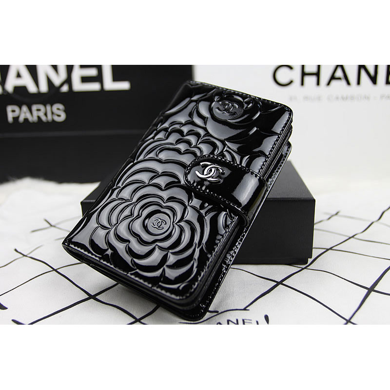 Chanel Camellias Bi-Fold Wallet Original patent Leather A50087 Black